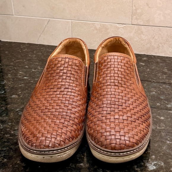 Johnston & Murphy Men\'s McGuffey Woven Leather Slip-On Sneakers – Tan main image 4